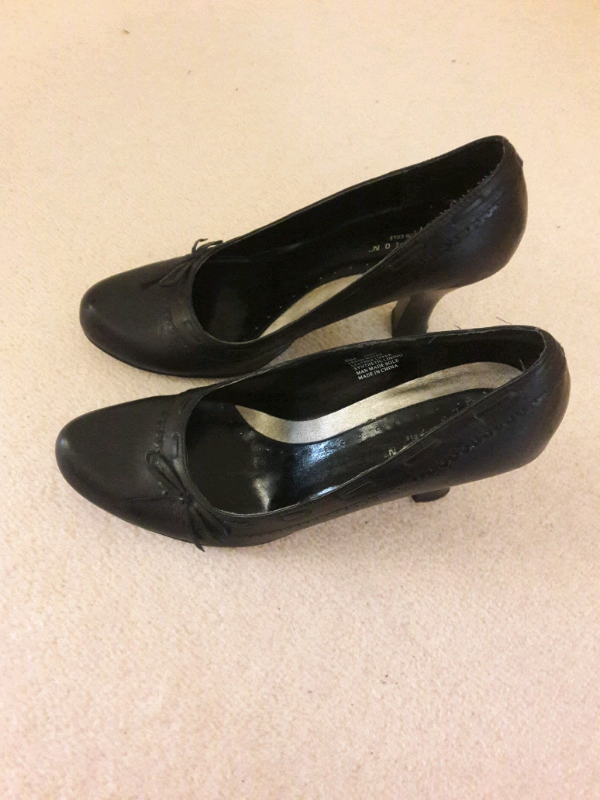 ladies black shoes size 7